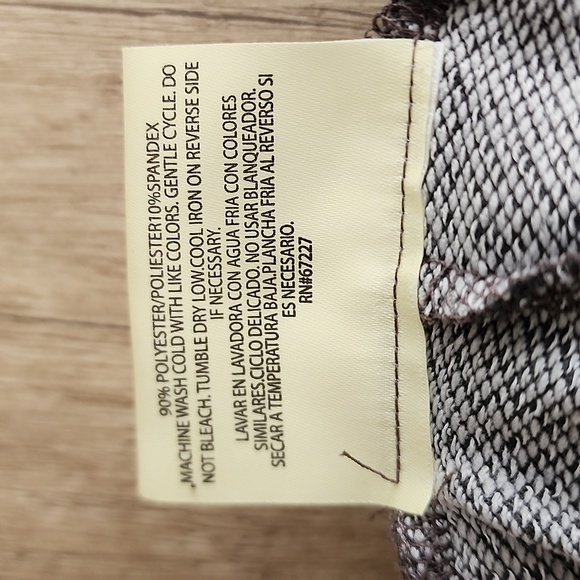 Bobbie Brooks‎ NWT Women's Small Gray Pull-on Shorts - Picture 5 of 5